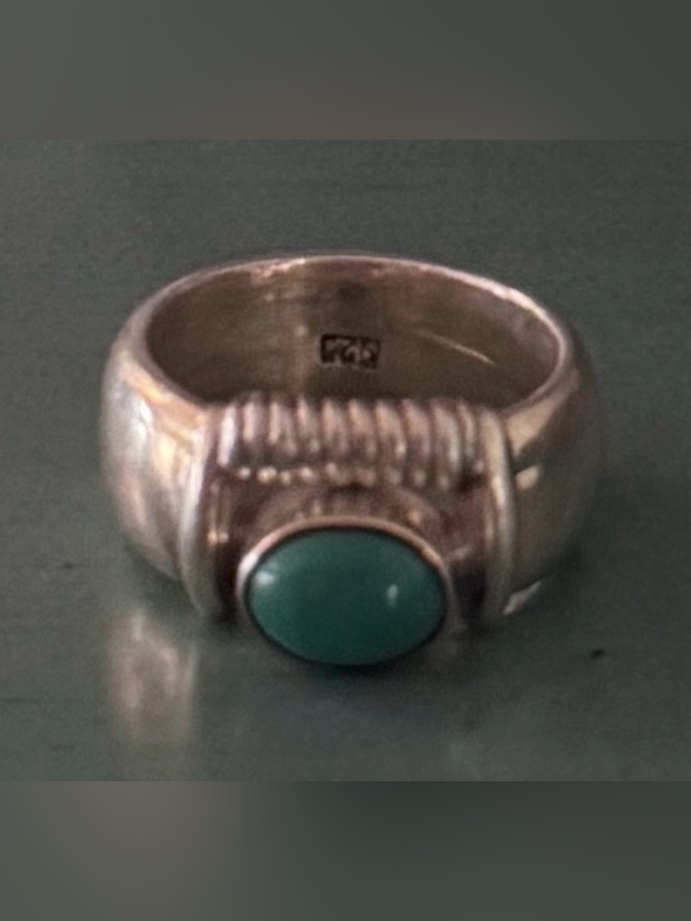Vintage South Western Sterling Silver Turquoise Ring. Size 9 Unisex